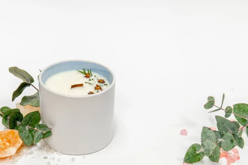 Soy Candles vs. Paraffin Candles: Which is Right for You?